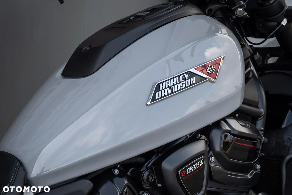 Harley-Davidson Sportster - 15