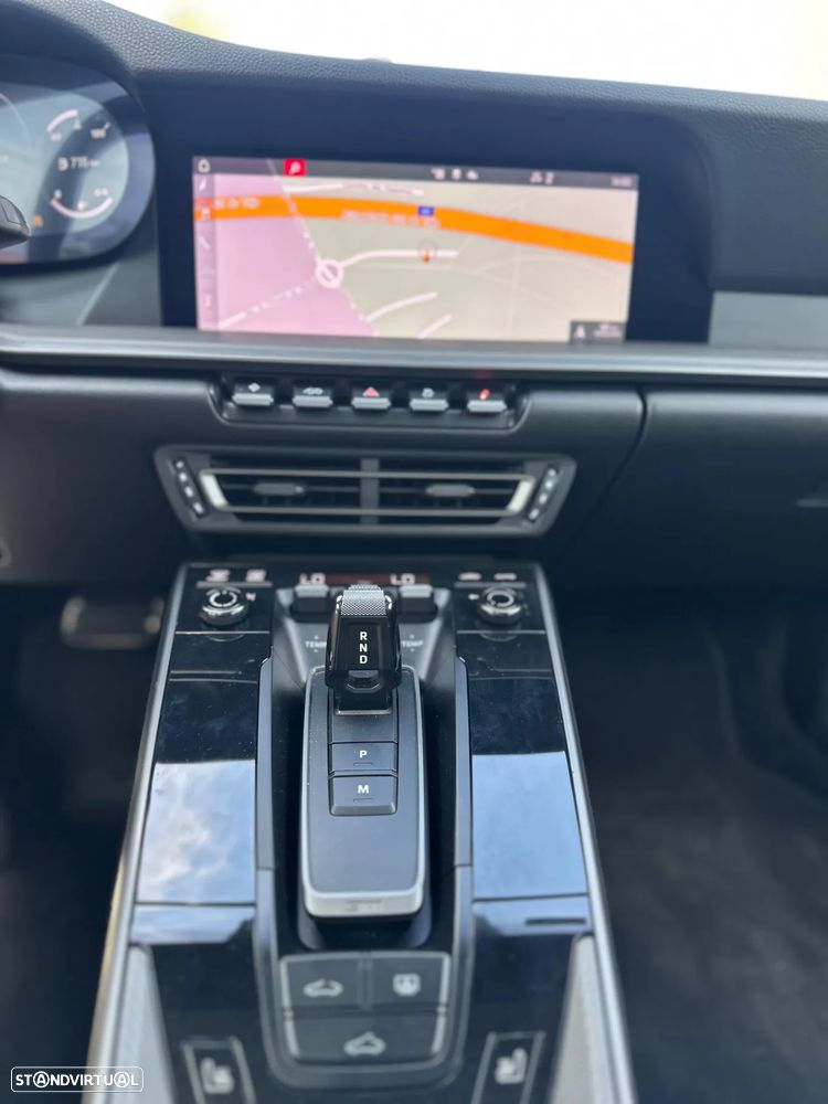 Porsche 911 (992) Carrera 4 PDK - 12