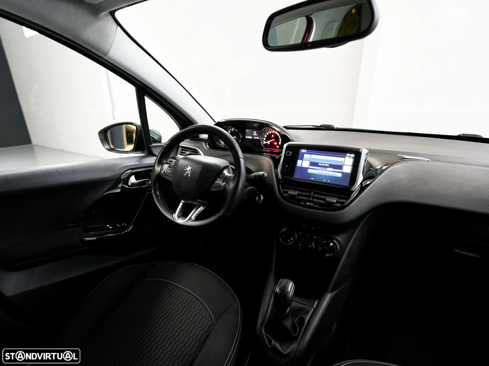 Peugeot 208 1.2 PureTech Style - 12