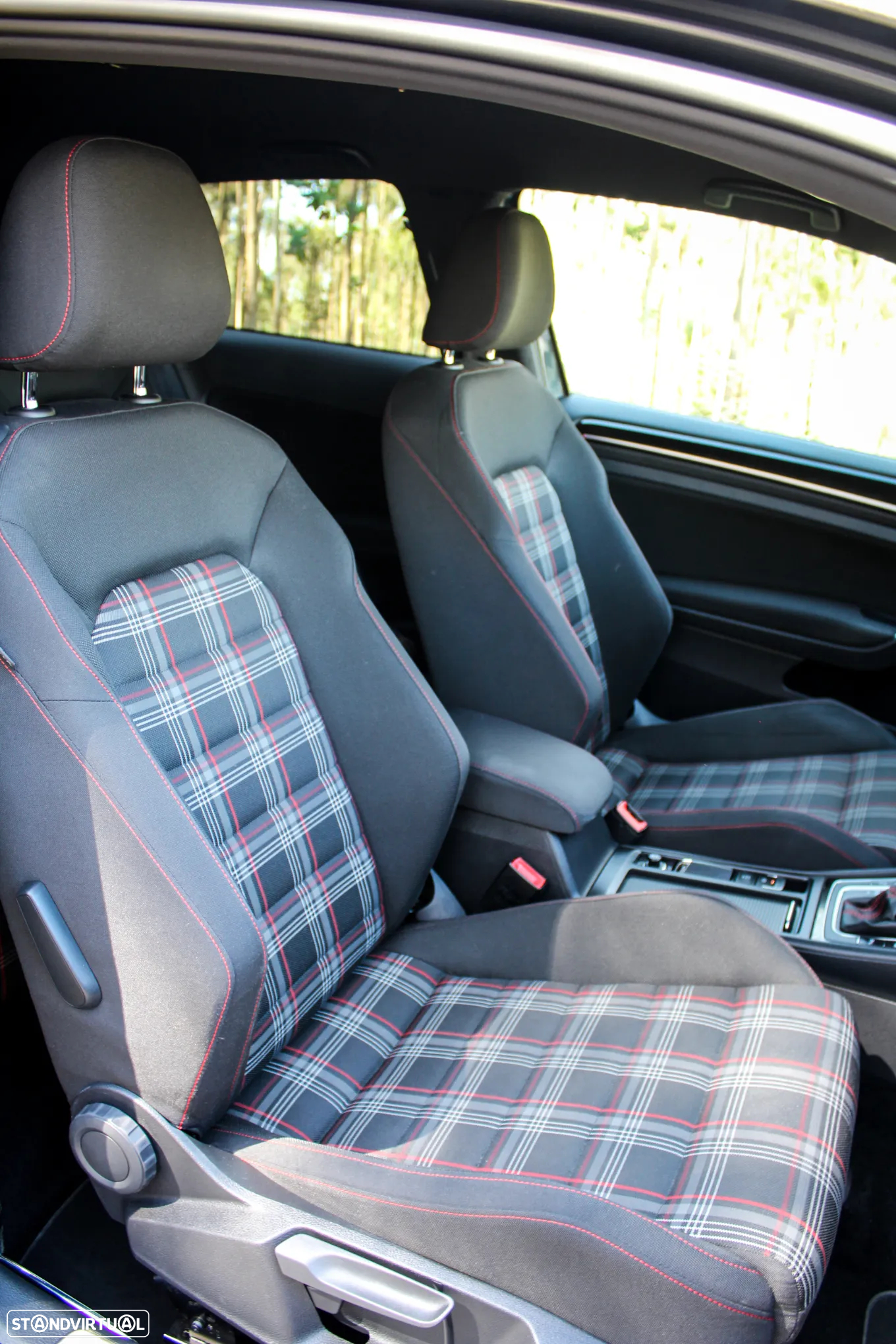VW Golf 2.0 TSi GTi DSG Performance - 28