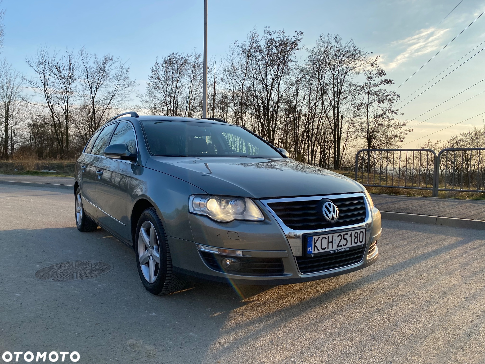 Volkswagen Passat Variant 2.0 Turbo FSI Automatik Highline - 2