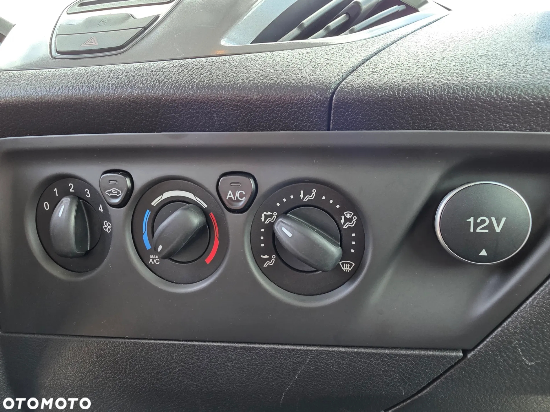 Ford Transit Custom - 13