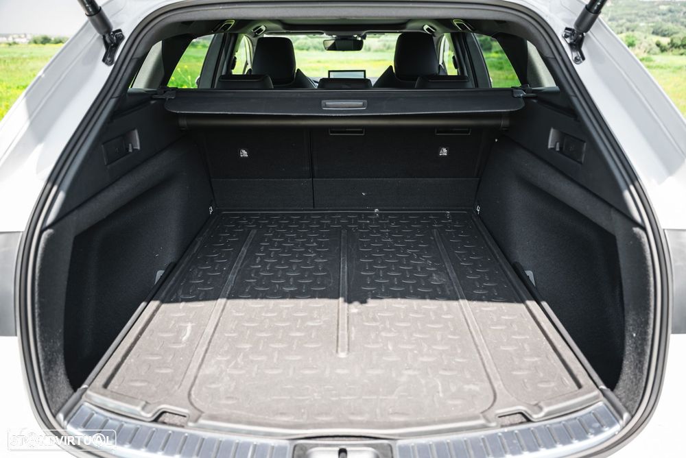 Toyota Corolla Touring Sports - 10