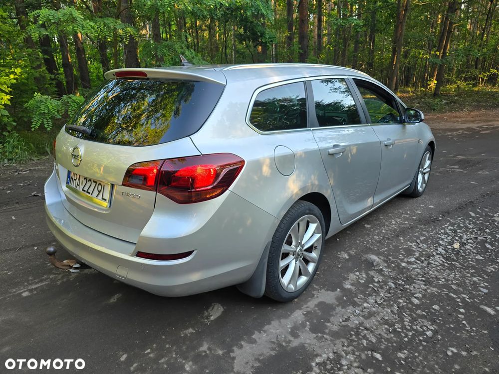 Opel Astra 1.4 T Cosmo - 3