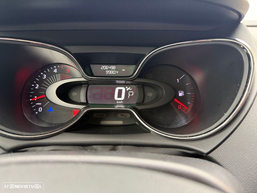 Renault Captur 1.5 dCi EDC - 13