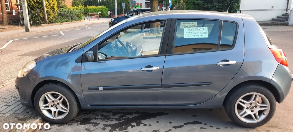 Renault Clio - 1