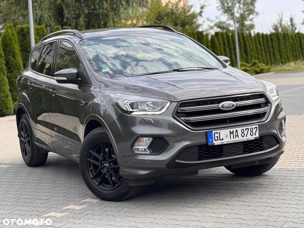 Ford Kuga 1.5 EcoBoost 2x4 ST-Line - 1
