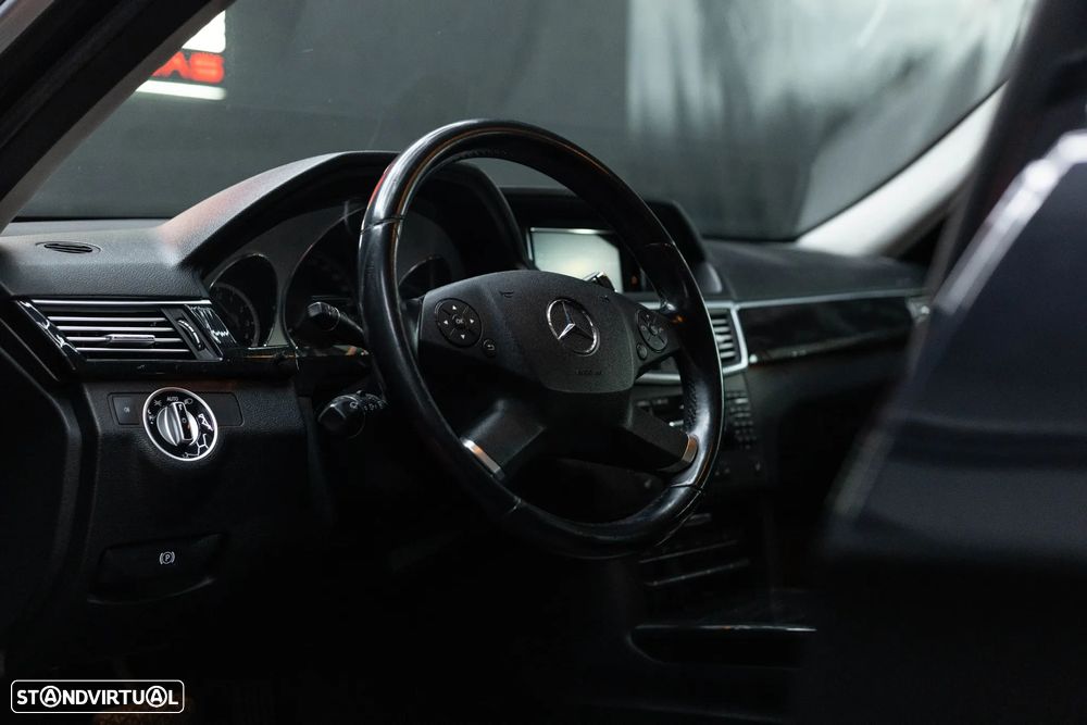 Mercedes-Benz E 220 CDI DPF BlueEFFICIENCY 7G-TRONIC Avantgarde - 14