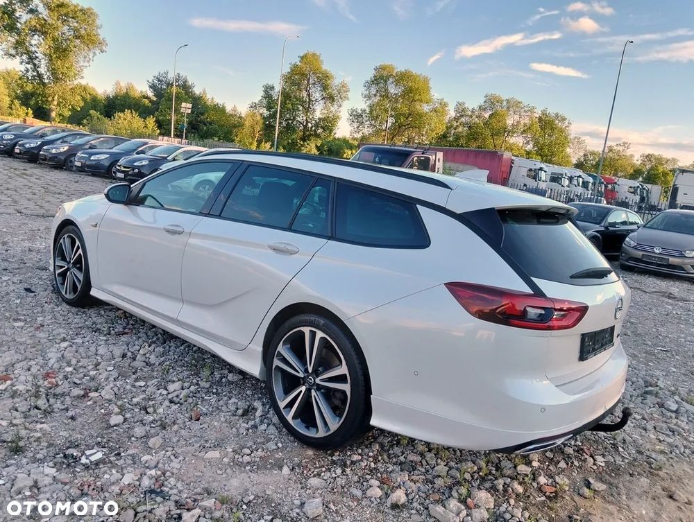 Opel Insignia 2.0 BiTurbo D 4x4 Automatik Ultimate Exclusive - 4