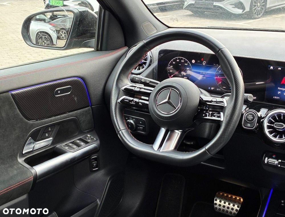 Mercedes-Benz GLA - 17