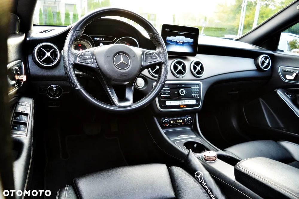 Mercedes-Benz CLA 250 4Matic 7G-DCT AMG Line - 5
