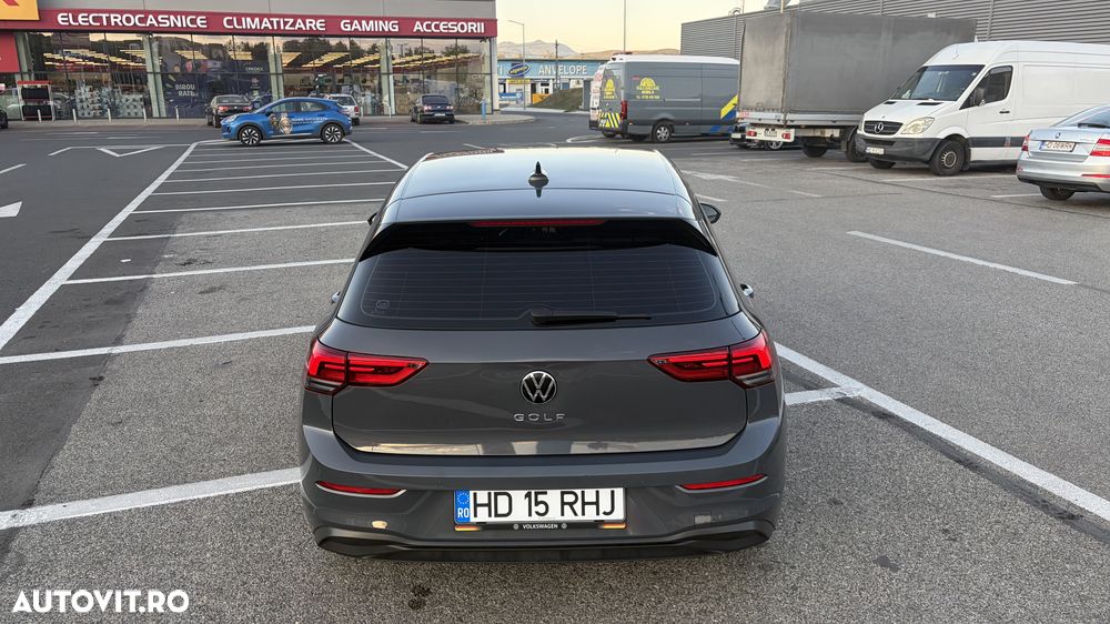 Volkswagen Golf 1.5 TSI ACT Life - 12