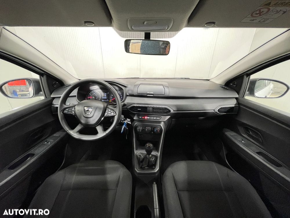 Dacia Logan TCe 90 Essential - 7