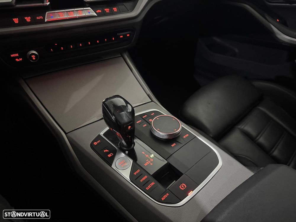 BMW 330 e Pack M Auto - 23