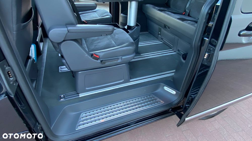 Volkswagen Multivan - 26