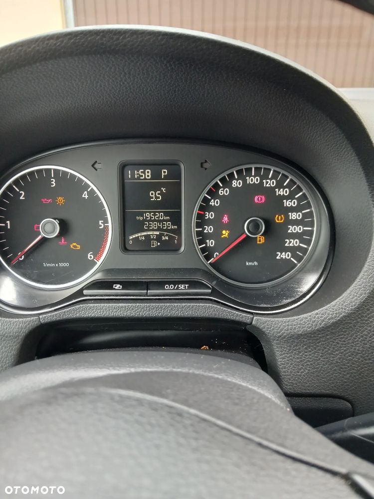 Volkswagen Polo 1.6 TDI DPF Highline DSG - 10