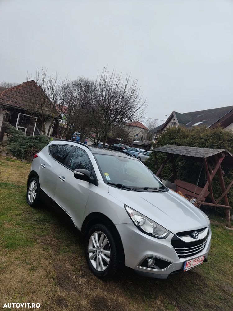 Hyundai ix35 2.0 CRDI 4WD Premium - 2
