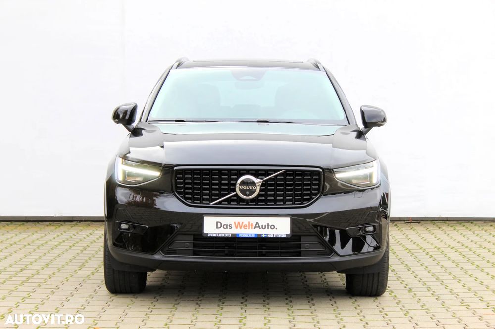 Volvo XC 40 B4 AT FWD MHEV Plus Dark - 9
