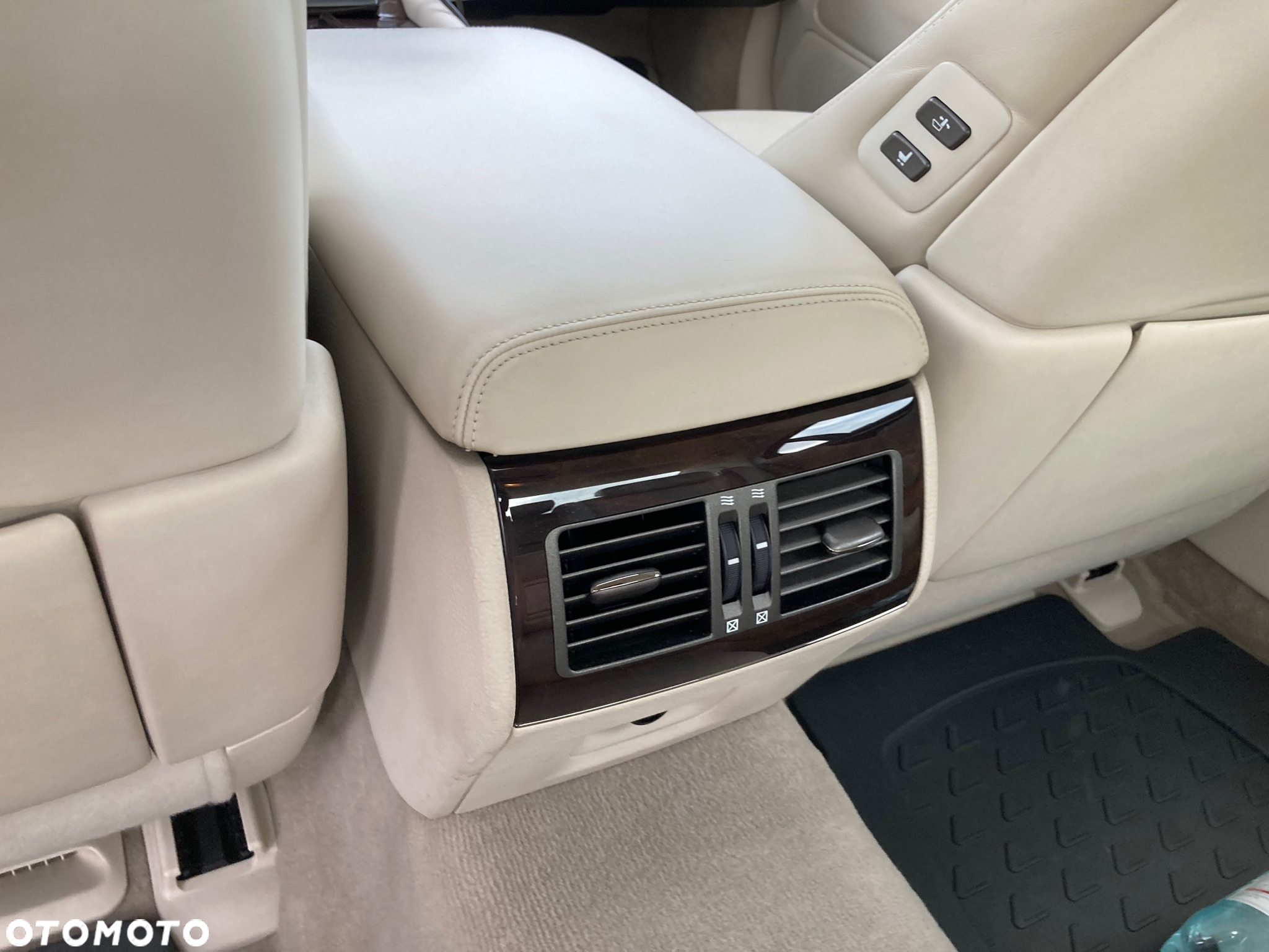 Lexus LS 460 Superior - 19