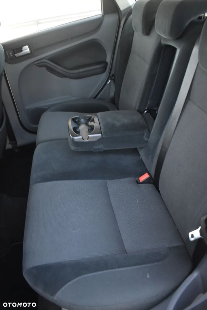 Ford Focus - 24