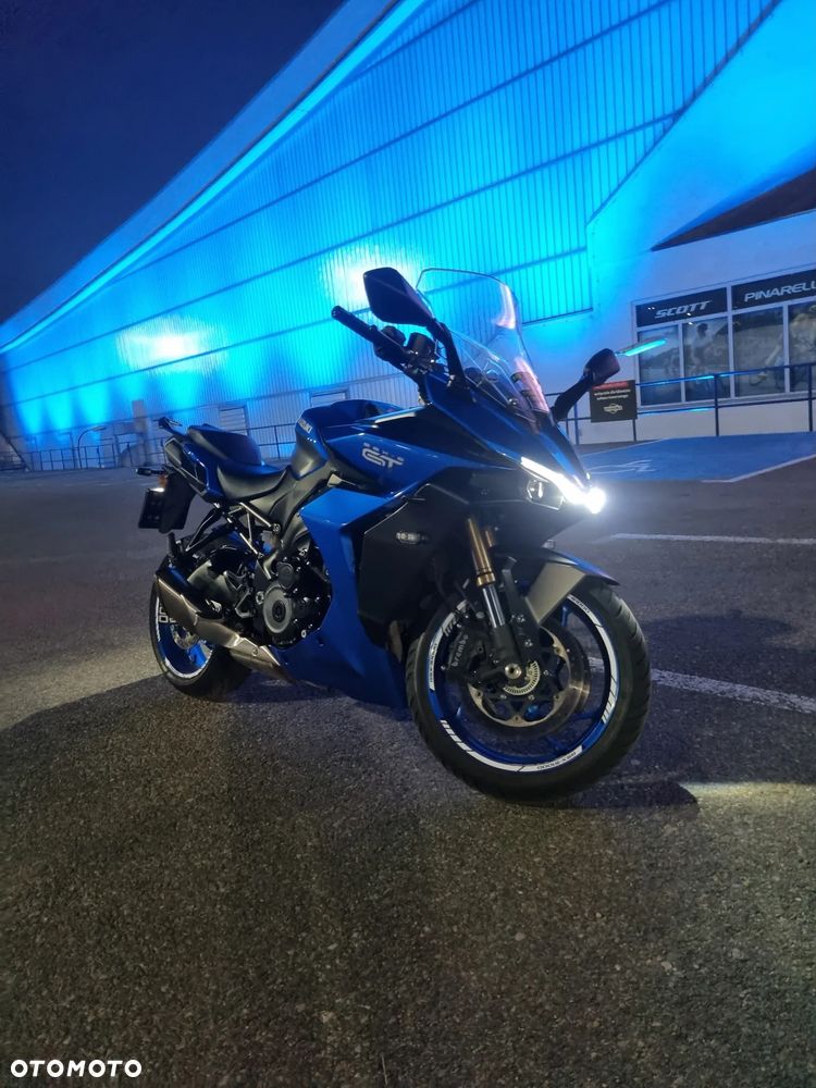 Suzuki GSX - 7
