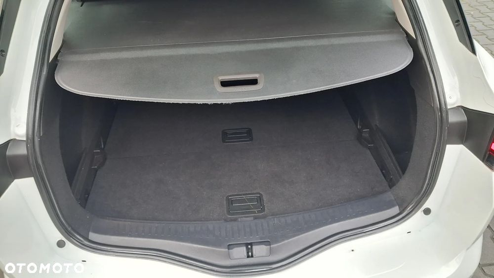 Renault Megane TCe 140 GPF ZEN - 16