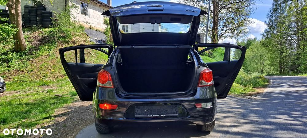 Chevrolet Cruze 1.6 LS+ - 8