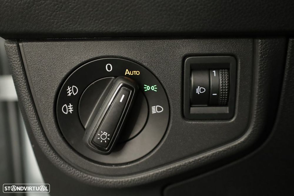 VW Polo 1.0 TSI Urban DSG - 18