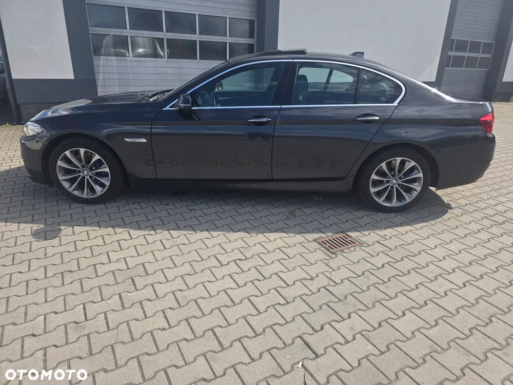 BMW Seria 5 525d xDrive Modern Line - 7