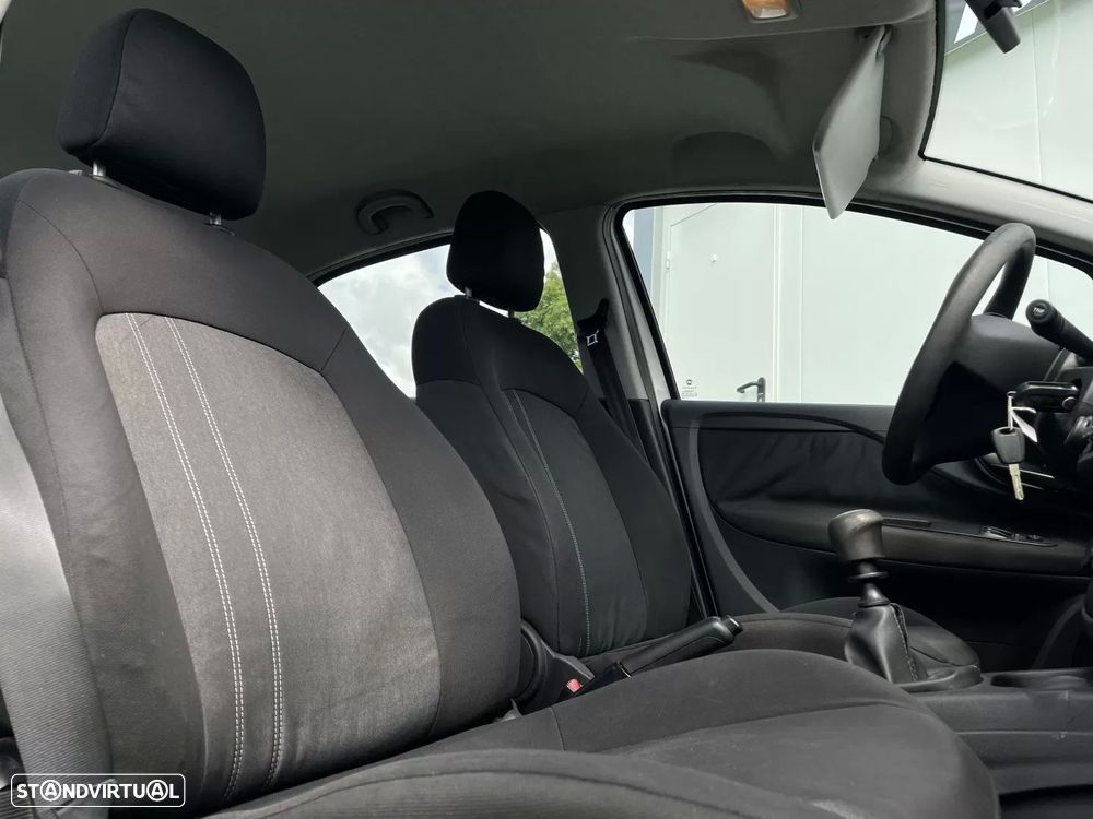 Fiat Punto 1.2 Young S&S - 13