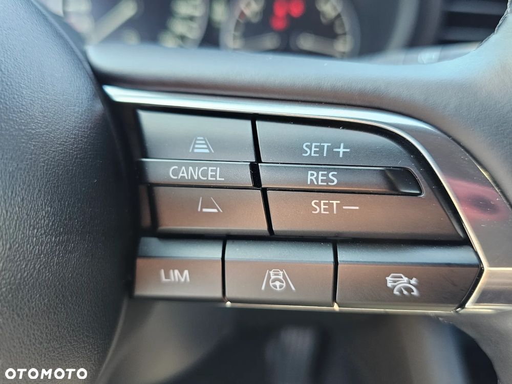 Mazda 3 e-SKYACTIV-G 140 M HYBRID EXCLUSIVE-LINE - 18