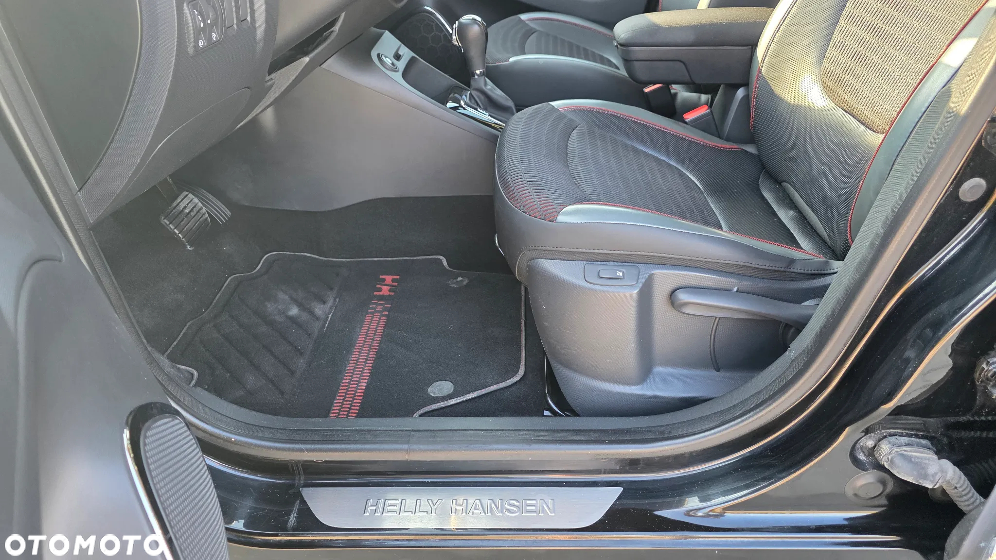 Renault Captur 1.2 TCe Helly Hansen EDC - 8