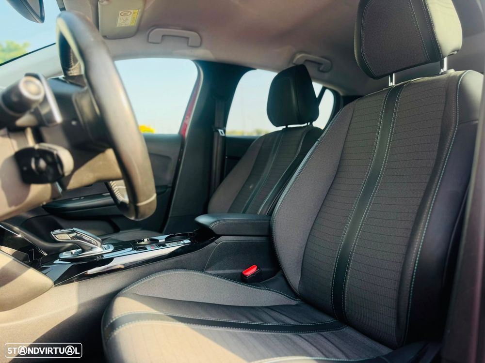 Peugeot 208 1.2 PureTech Allure Pack EAT8 - 18