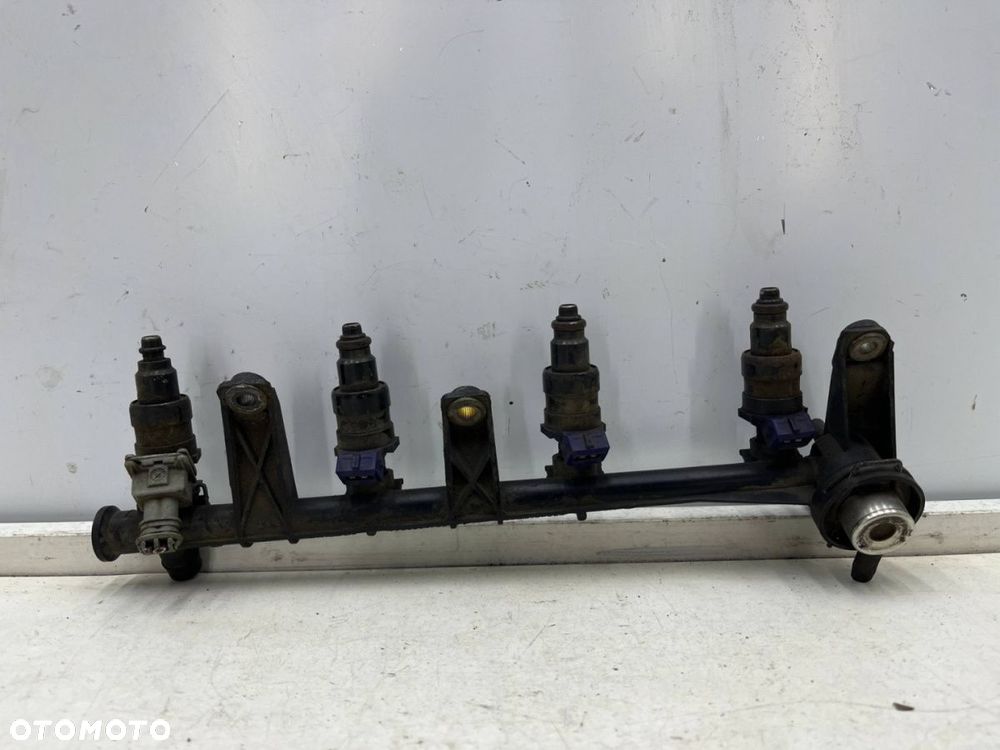 Listwa wtryskowa Renault Scenic I Clio II Megane I 1.6b 8v benzyna 96-03r. wtryski 7700864726 - 3