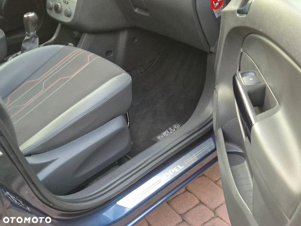 Opel Corsa 1.4 16V Active - 11