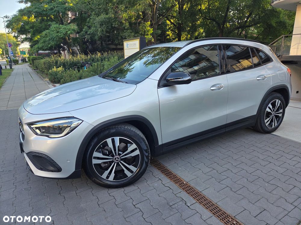 Mercedes-Benz GLA 250 4-Matic AMG Line - 10