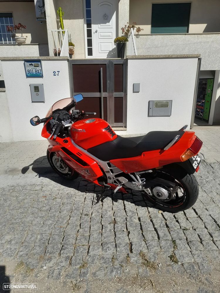 Honda VFR Classica nacional - 11