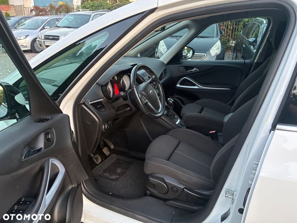 Opel Zafira - 9