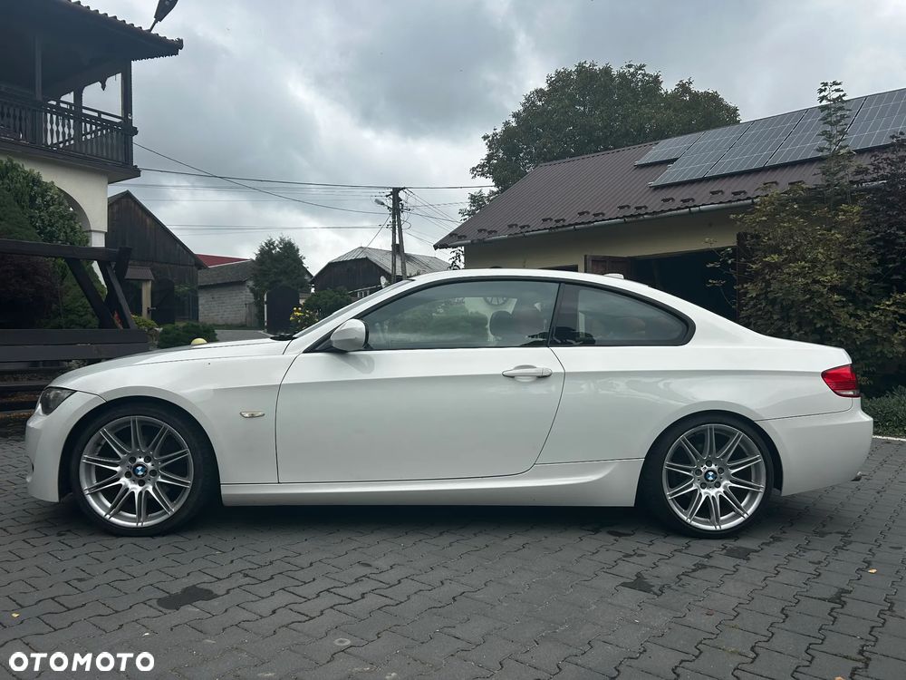 BMW Seria 3 320d Coupe - 8