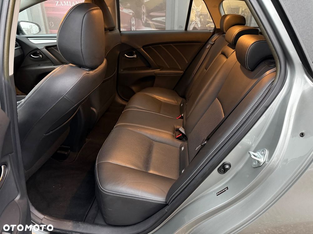 Toyota Avensis 1.8 Prestige - 21