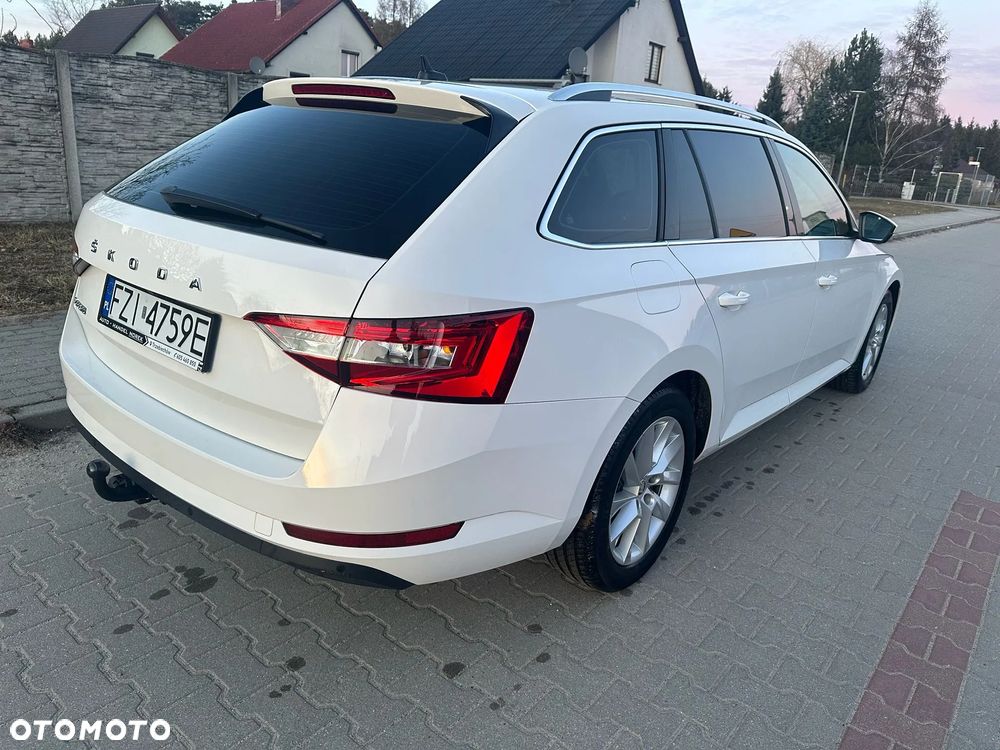 Skoda Superb 2.0 TDI Style DSG7 - 6