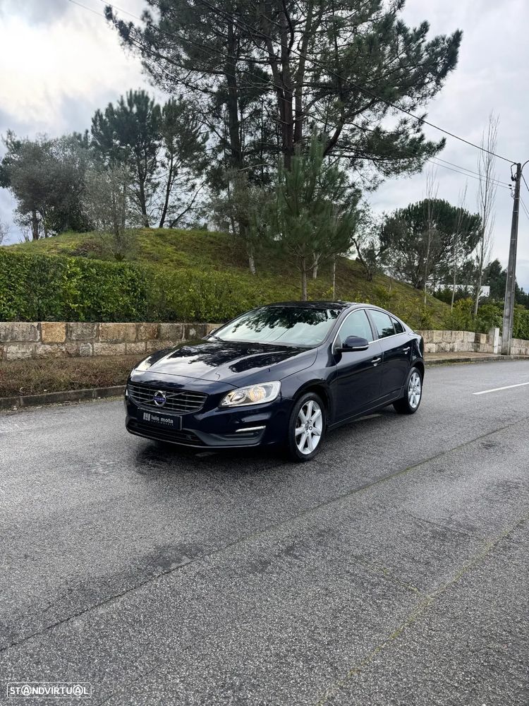 Volvo S60 2.0 D3 Momentum Geartronic - 1