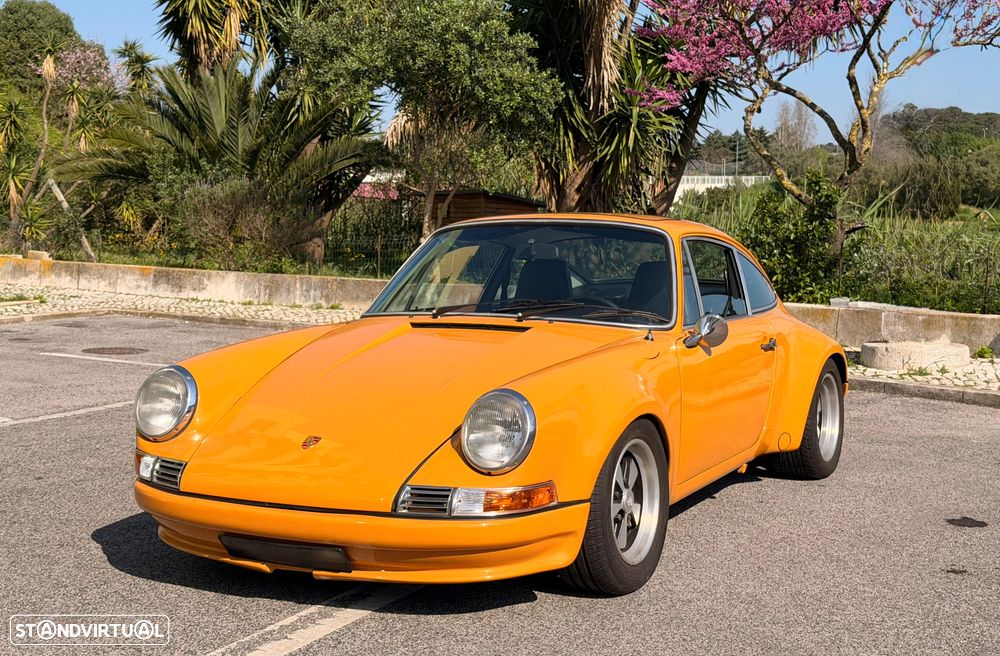 Porsche 911 Série F - 57