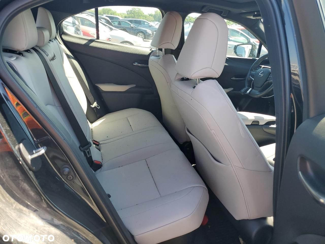 Lexus UX - 9