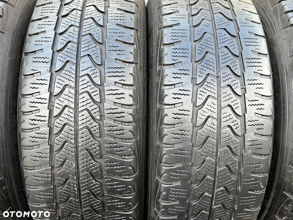 CZTERY ZIMOWE OPONY GOODYEAR 205/65 R16C 107/105T  6 i 8 MM BIEŻNIKA 2019 ROK ZIMA R16 - 4