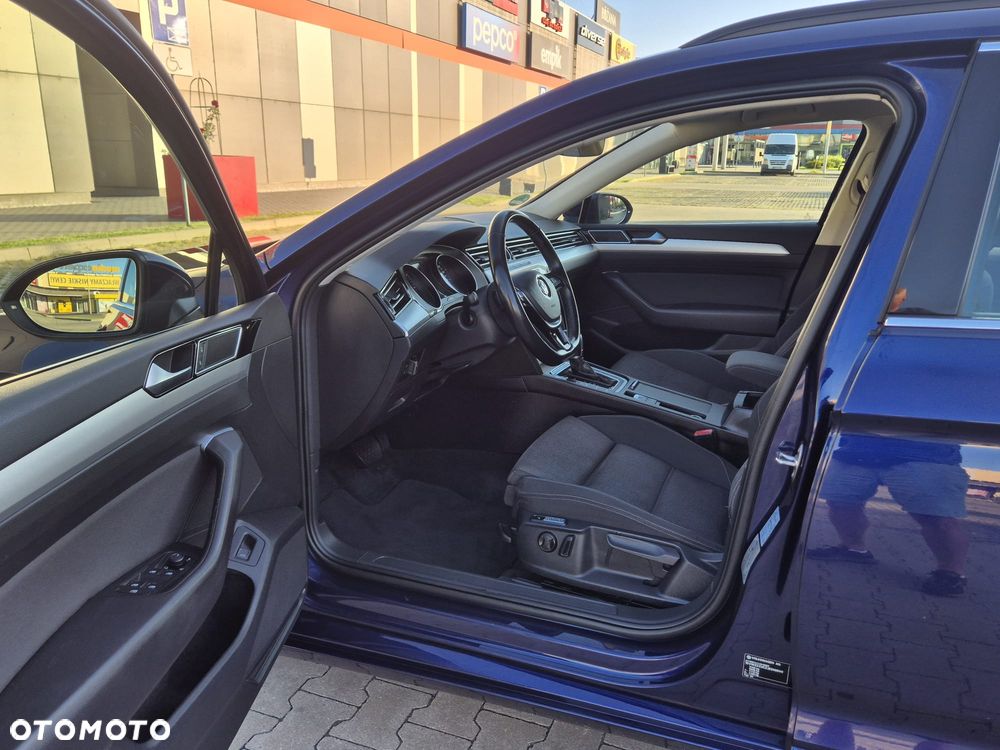 Volkswagen Passat 2.0 TDI SCR Highline DSG - 27