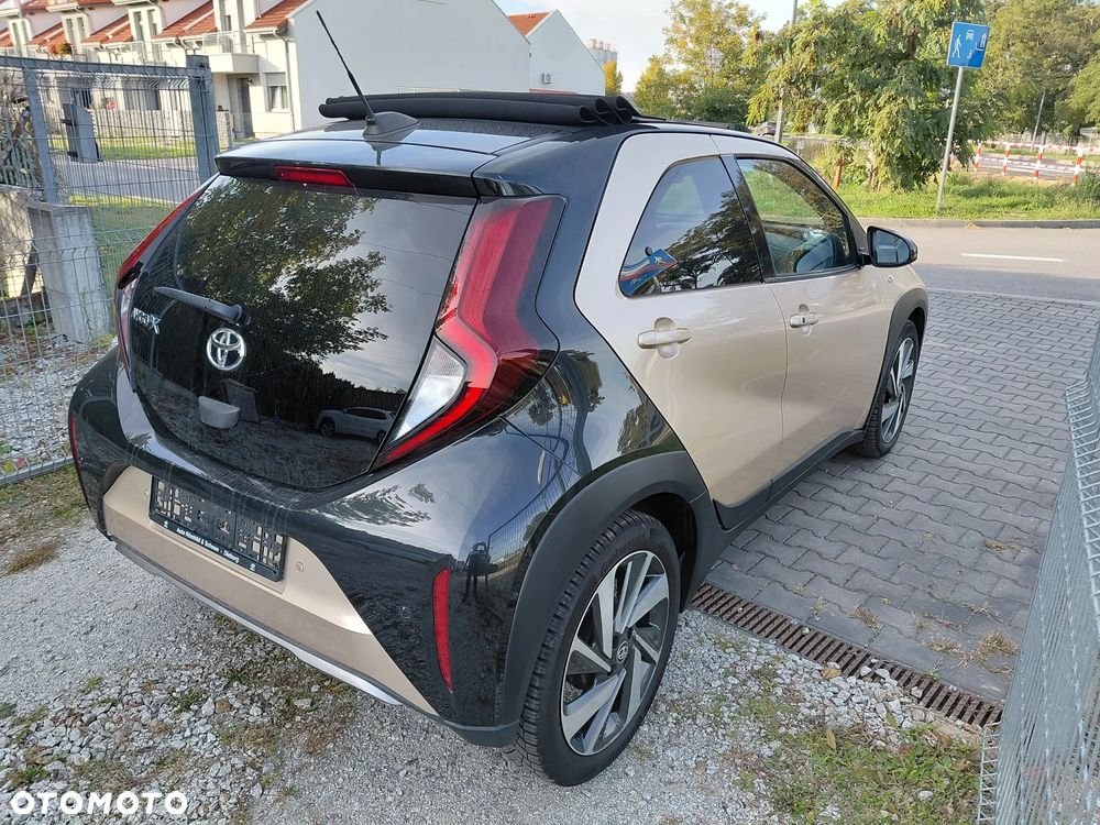 Toyota Aygo x-trend - 10