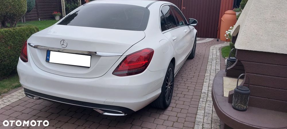 Mercedes-Benz C-Class 2019 photo 2