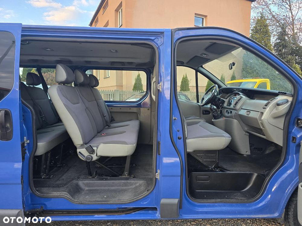 Opel Vivaro - 2