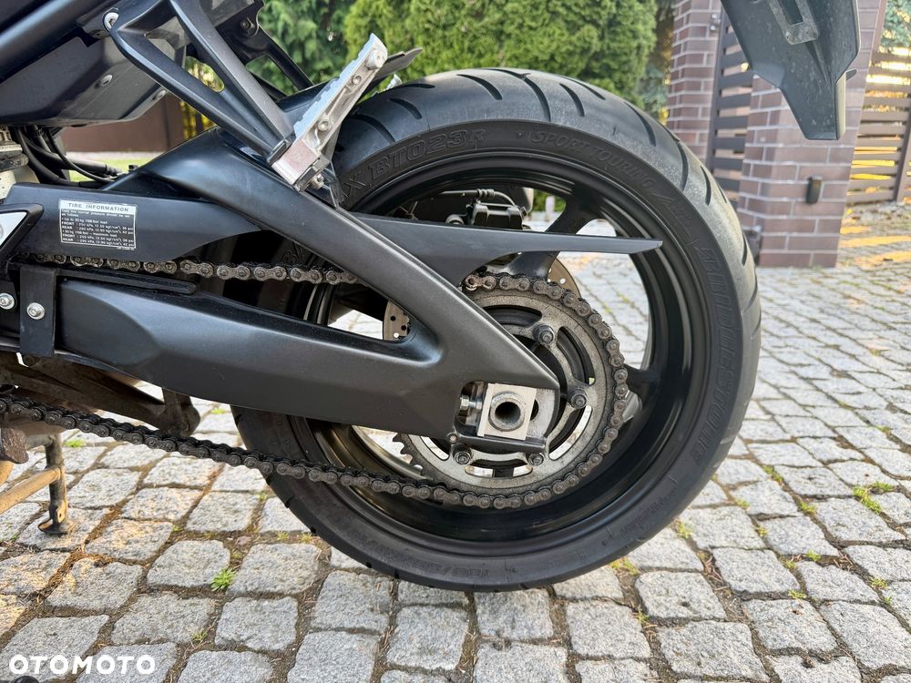 Yamaha FZ8 - 12